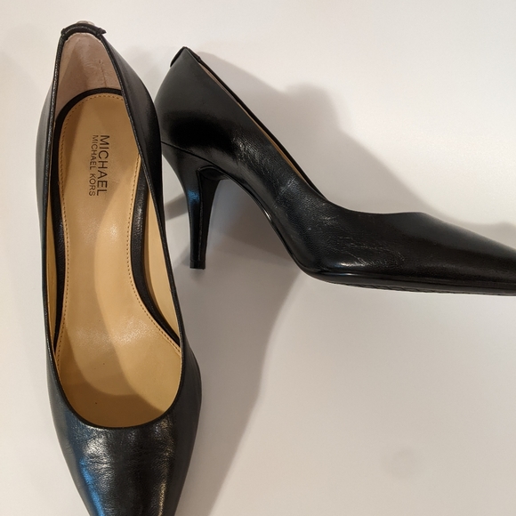 MICHAEL Michael Kors leather black heels - Picture 2 of 6